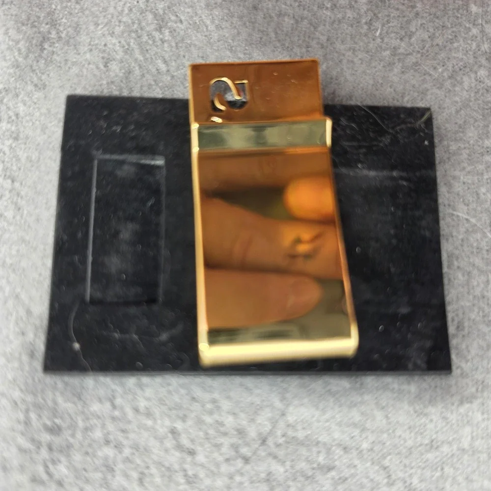 Las Vegas Souvenir Money Clip Gold Tone Cutout Text Metal Bill Holder